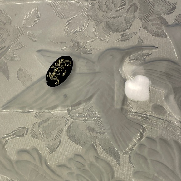 Crystal Clear Studio Valentine Heart Shape Glass Serving Tray Hummingbirds Lilly - Picture 7 of 8